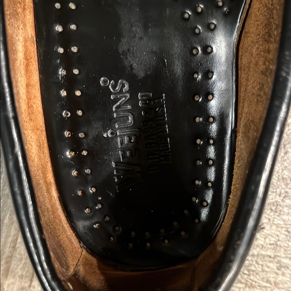 Vintage Weejuns Black Patent Leather Slip-On Loafers - Picture 3 of 4